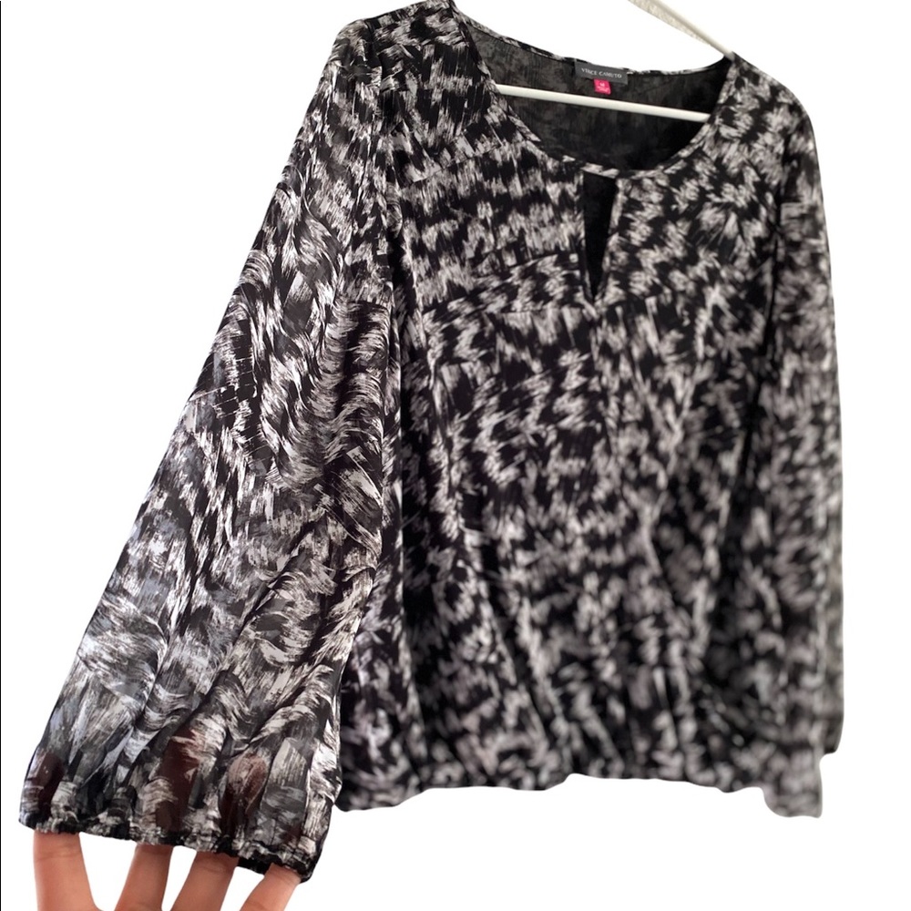 VINCE CAMUTO Sheer Crossover LongSleeve Beautiful Blouse/ Tops - Picture 5 of 5